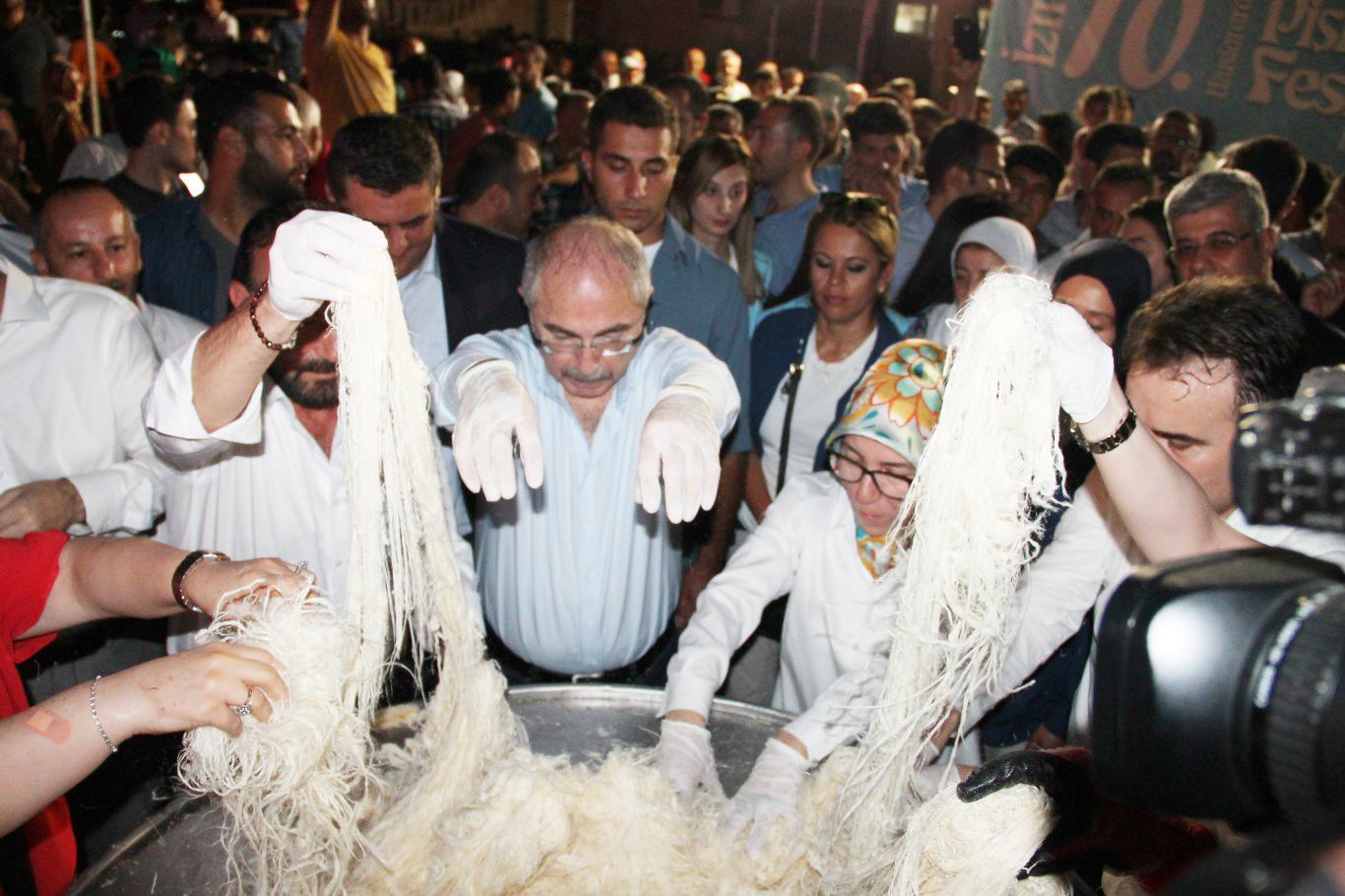​İzmit 10’uncu Pişmaniye Festivalini Kızıltepe’de yaptı